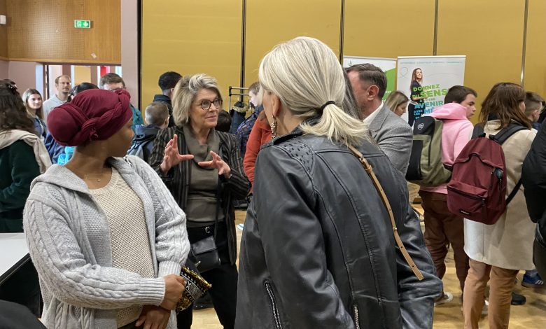 Cécile Caillou-Robert au première édition loir-et-chérienne du Carrefour des métiers et des formations pour les jeunes en situation de handicap