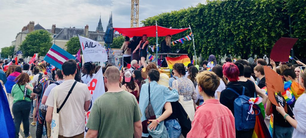 Marche des fiertés à Blois