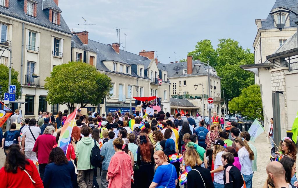 Marche des fiertés à Blois