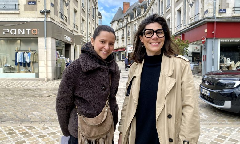 Vitrines de Blois : Laura Julien et la présidente, Mélanie Breysacher